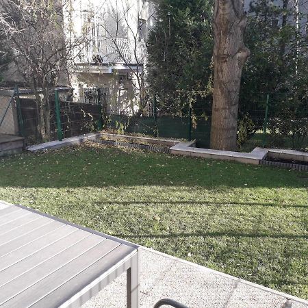 Cosy Flat In The Quiet Area With Own Garden, Free Parking And Direct Public Transport Link To The Centre Vienna Exterior photo